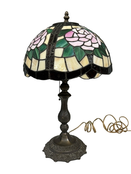 Tiffany Style Leaded Glass Table Lamp