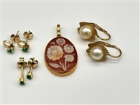 Group of 18k Gold Jewelry