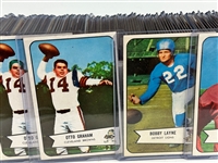 (142) 1954 Bowman Football Cards: Matthews, Atkins, Graham, Layne, Gifford, Nomellini, Lattner