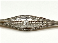 Filigreed Millgrained 18k Yellow Gold, Platinum, Diamond Edwardian (1901-1920) Bar Brooch
