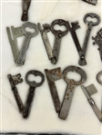 (45) Antique Skeleton Folding Keys