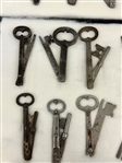 (45) Antique Skeleton Folding Keys