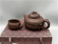Yixing Tea Pot With 4 Cups in Presentation Box