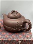 Yixing Tea Pot With 4 Cups in Presentation Box