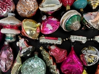 (76) Vintage Christmas Ornaments Glass, Paper, Cloth