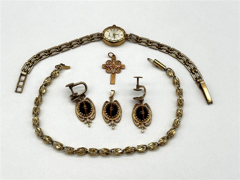 Group of 10k Gold Jewelry