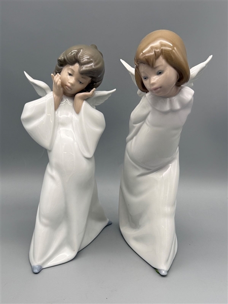 (2) Lladro Figurines: Mime Angel 4959, Curious Angel 4960