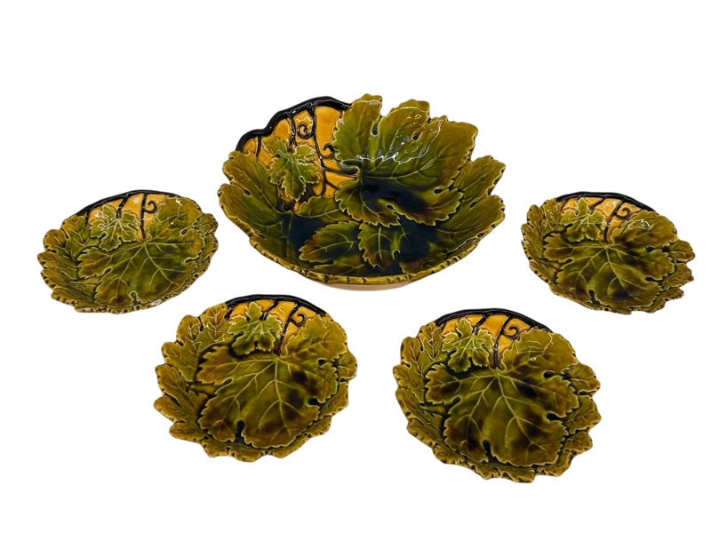 Majolica Czech Leaf Bowl Set