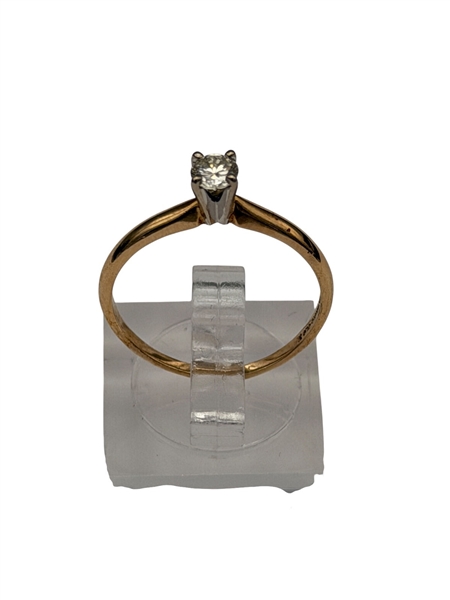 14k Gold Diamond Engagement Ring