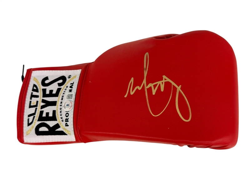 Mark Wahlberg Autographed Everlast Boxing Glove Beckett COA
