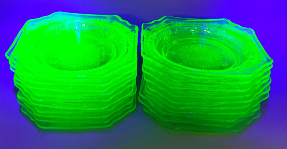 (20) Anchor Hocking Uranium Glass Plates Princess Green Pattern